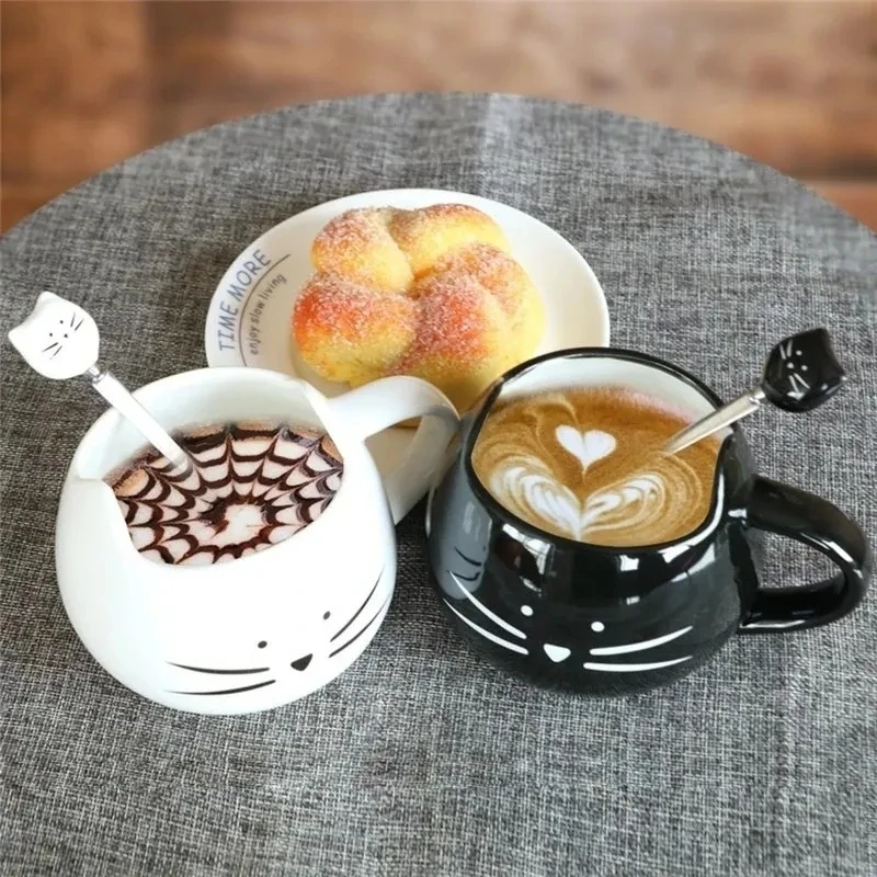 

Cartoon Cat Mugs Coffee Cups with Stirring Spoon Black White Ceramic Breakfast Milk Cup Office 400ml Drinkware Nice Friend Gifts