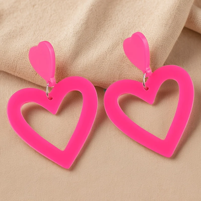 Элегантные и минималистичные стильные серьги в форме сердца на День святого