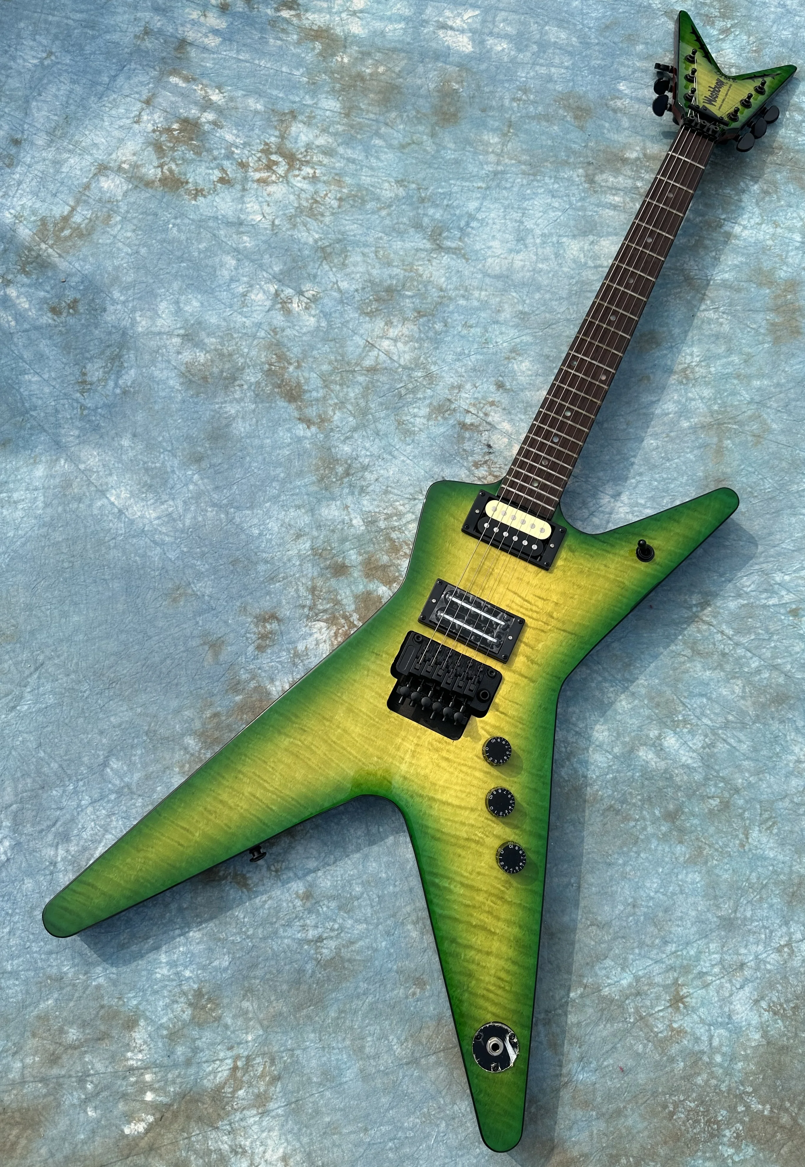 Необычная электрогитара черный двойной встряхиватель импортное дерево и краска