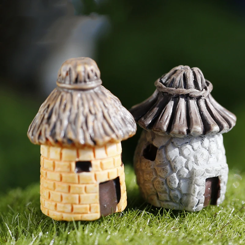 

Round Cartoon Expression House Thatched Cottage Moss Micro Landscape Ornament