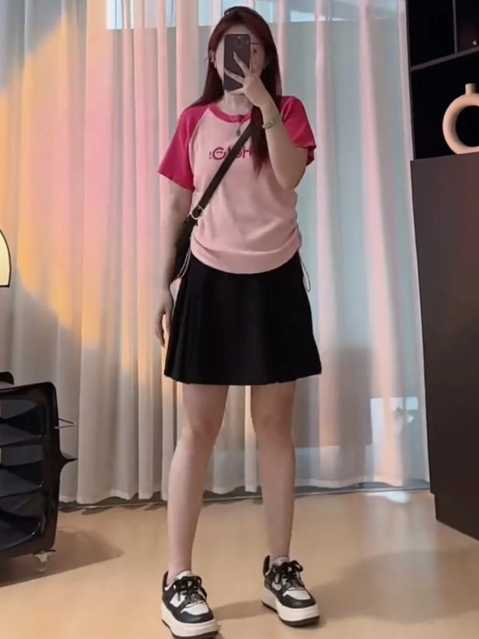 Женская футболка с коротким рукавом и кулиской в американском стиле |