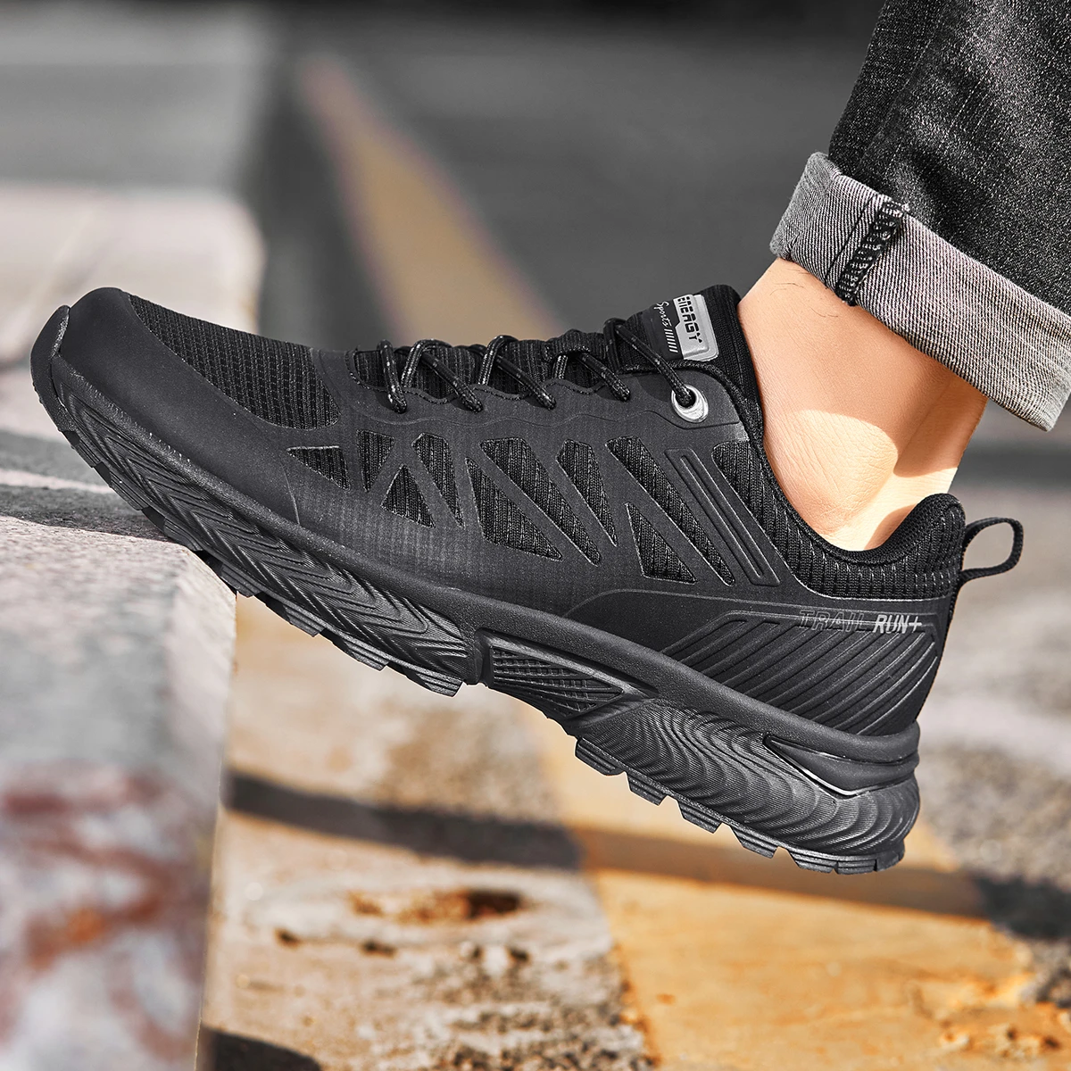 SALUDAS Professional Hiking Shoes Men Trail Running Shoes Breathable Non-Slip Sneakers Outdoor Hiking Travel Shoes Sports Shoes