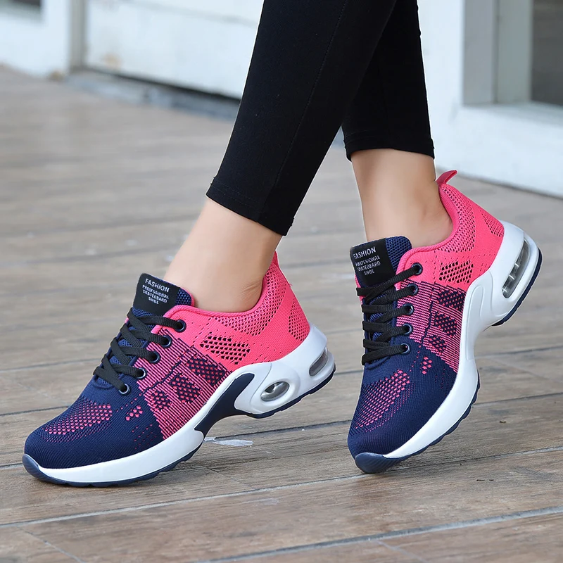 

Fashion Women Running Shoes Breathable Mesh Outdoor Lightweight Sports Shoes Casual Walking Sneakers Lace-up Women Flat Shoes