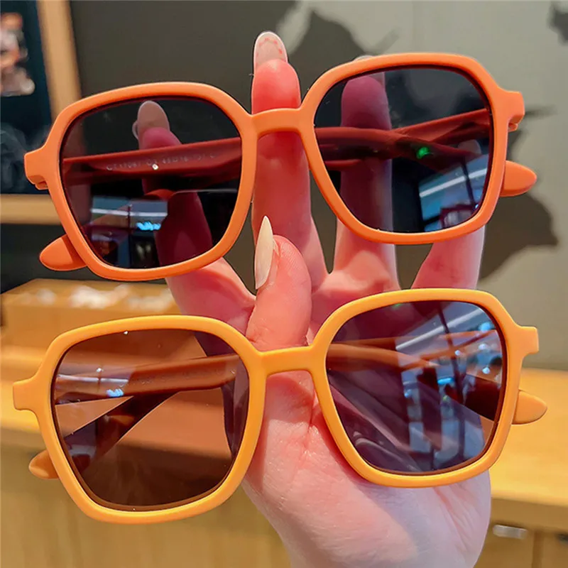 

Children Fashion Square Frame Sunglasses for Girls Boys Sunglasses UV400 Cool Girls Baby Silicone Glasses Eyewear Sun Shade