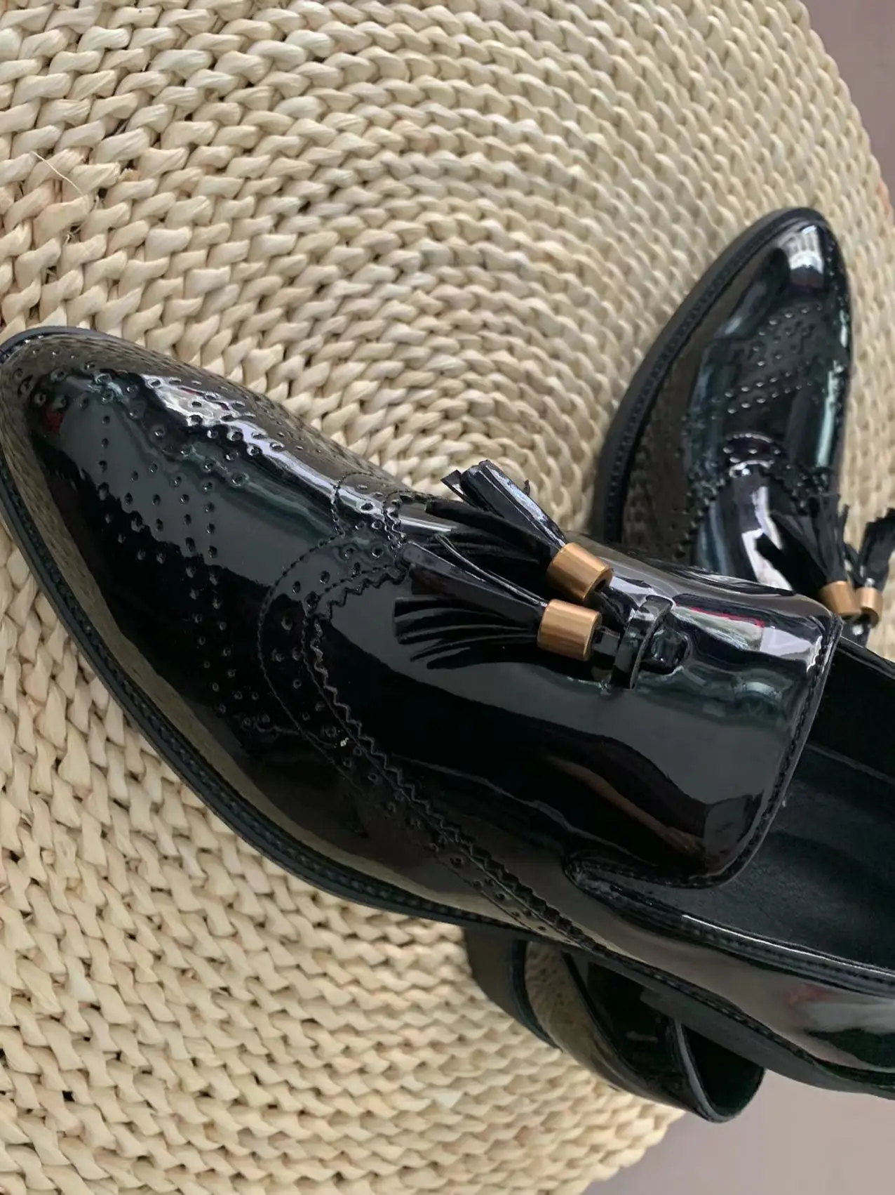 Мужские классические туфли из ПУ кожи черные или золотые туфли-броги без