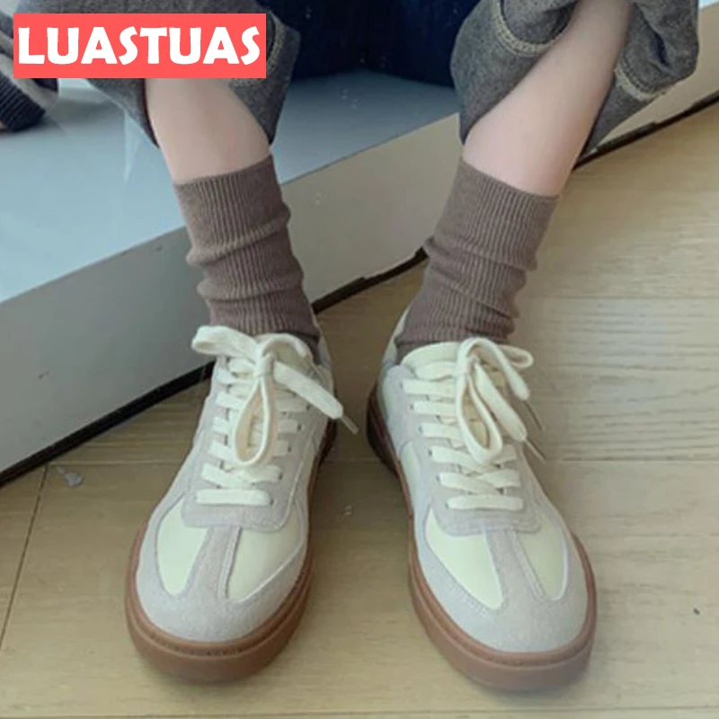 

Женские кроссовки из натуральной кожи, Размеры 35-40