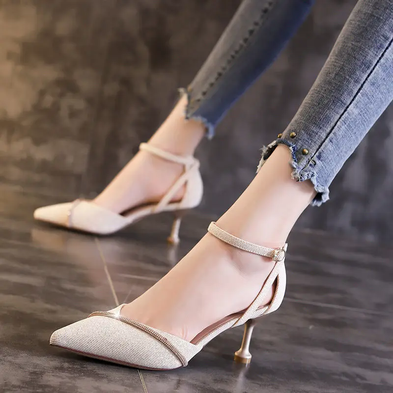 

Новые сандалии Baotou женские сетчатые красные французские туфли с прямой пряжкой на высоком каблуке женские тонкие туфли на каблуке с острым носком