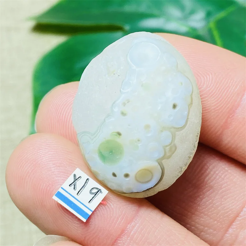 

Натуральный агат Алекса для дома