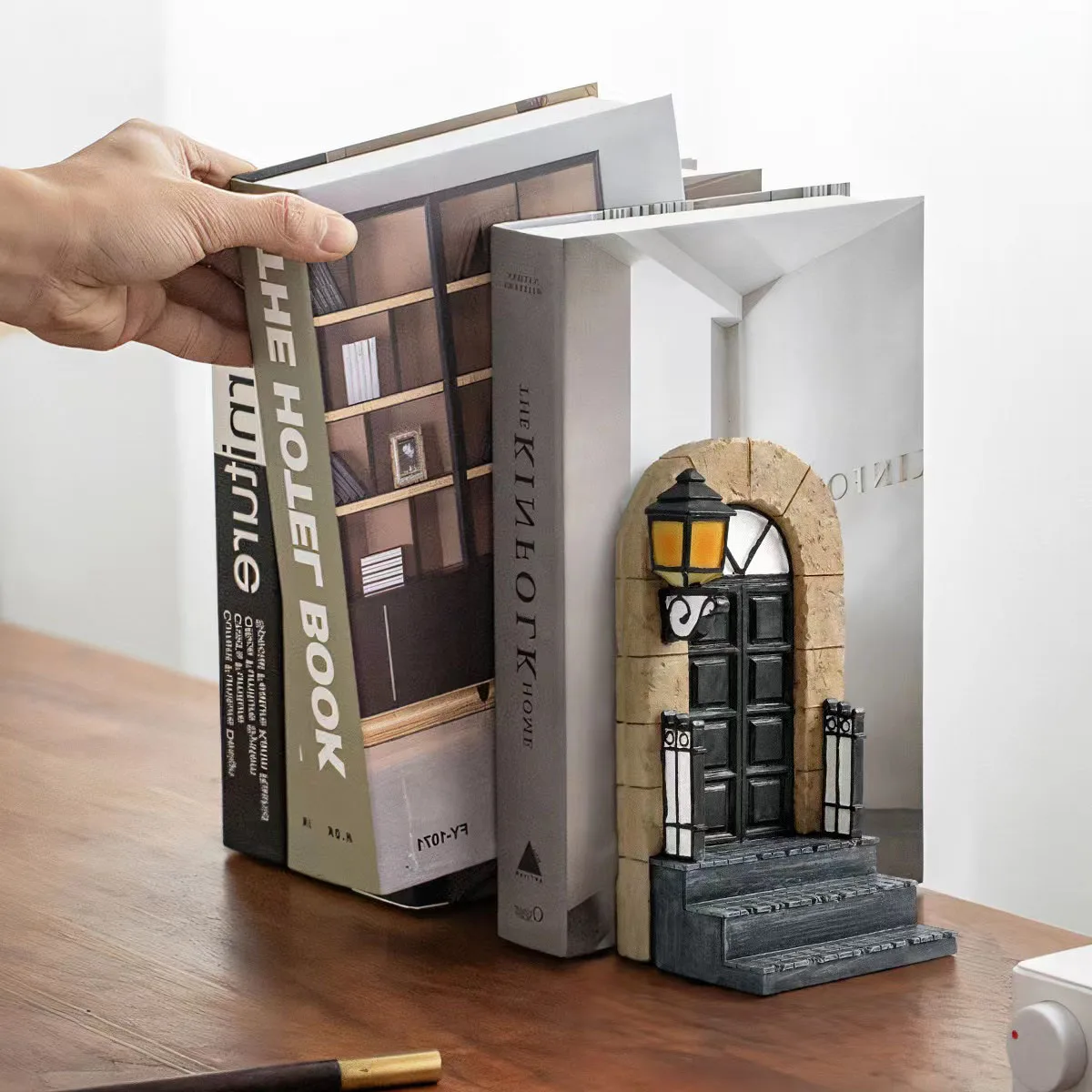

Заглушки для книг из резины