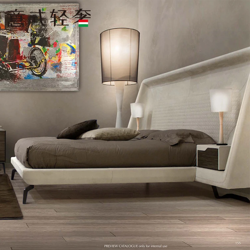 

Luxury high-end background wall bedside table imported cowhide diamond master bedroom double bed