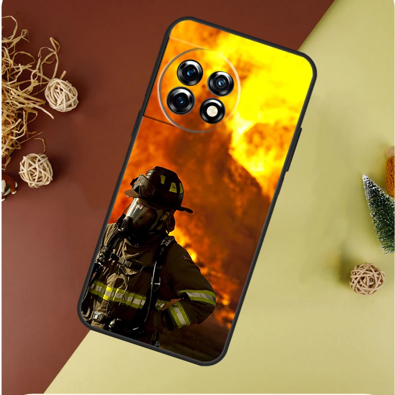 Фото Чехол Fire Fighting Hero для OnePlus Nord 4 CE 3 2 Lite N20 N30 9 10 Pro 8T 9RT 10T 10R 13R 12R 11 12 13 №4