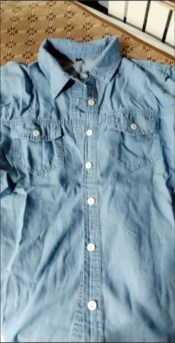Женская джинсовая рубашка с длинным рукавом