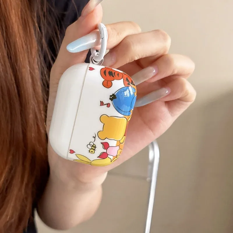 Фото Чехол для AirPods с изображением Винни-Пуха и Стича (вид сзади) с брелоком для AirPods 2, 3, 4, Pro, Pro 2, Pro 3, милый ударопрочный чехол №3