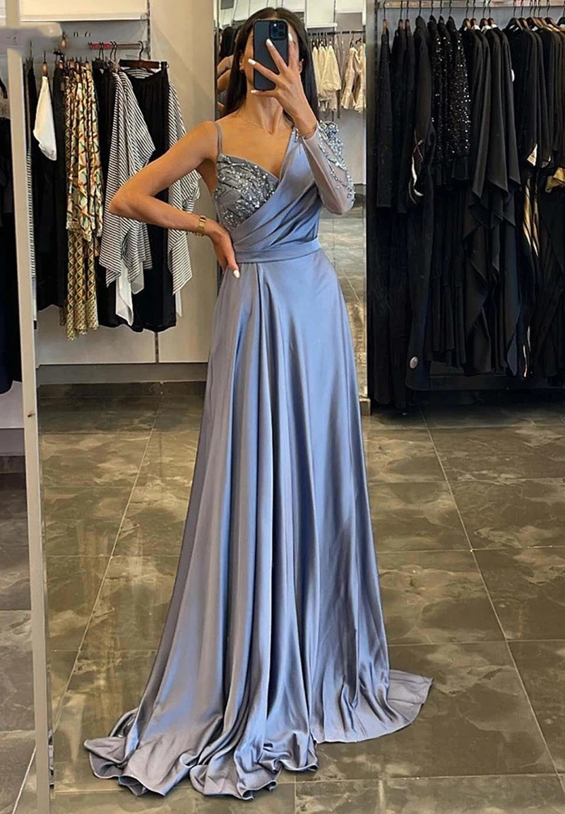 

Женское вечернее платье на одно плечо, с длинным рукавом