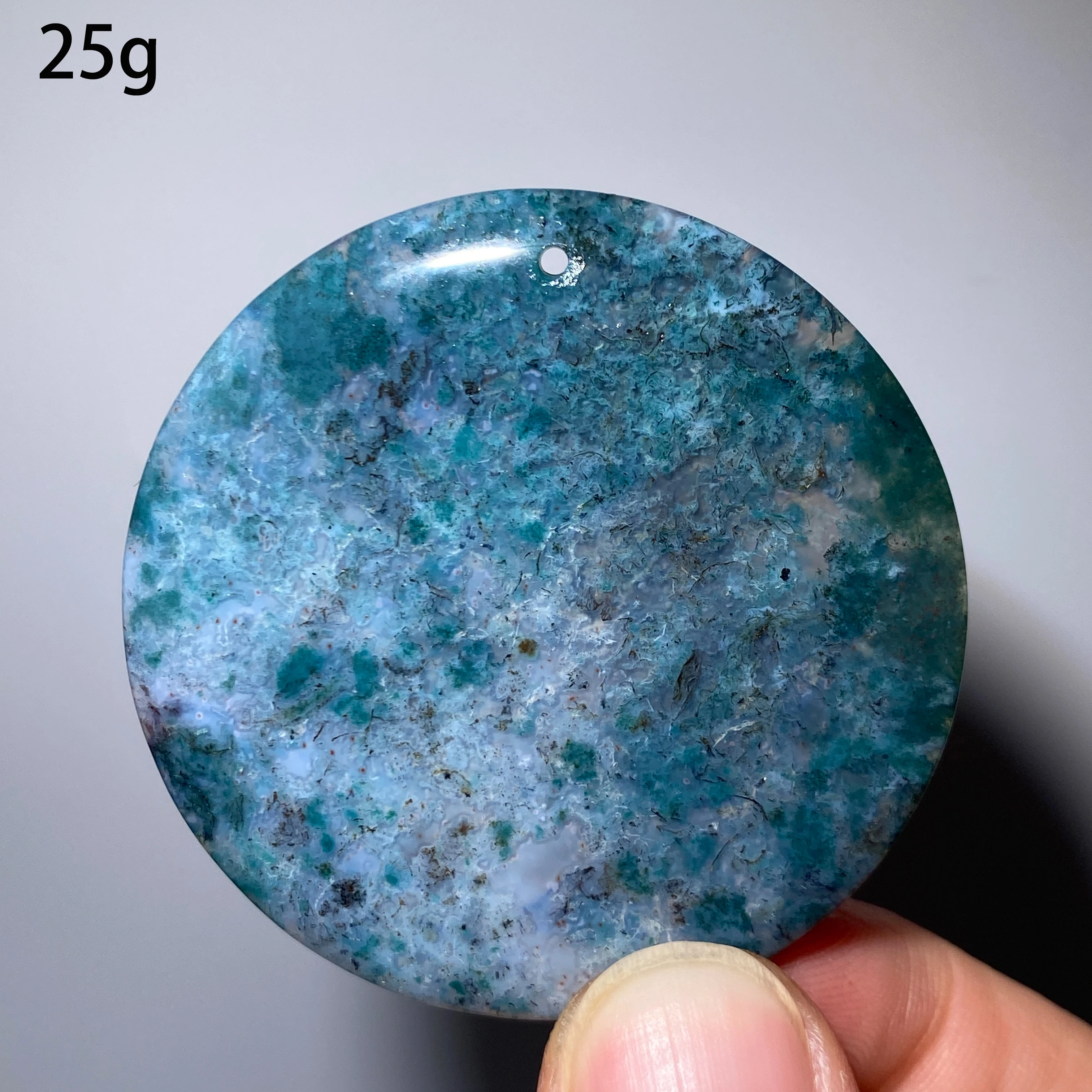 

Круглый кулон из карнеола и мохового агата