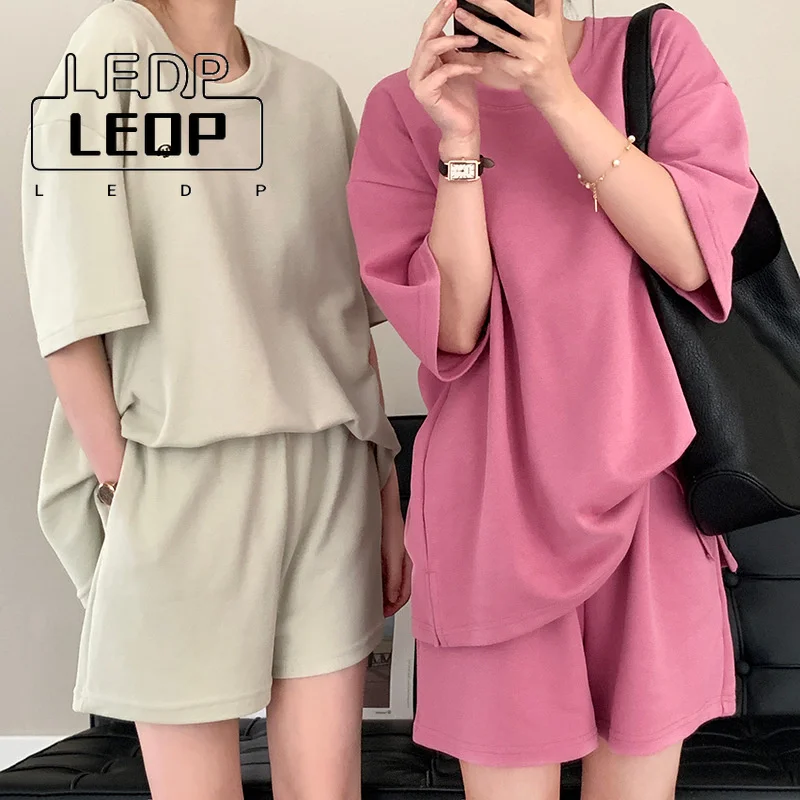 

LEDP Casual Sports Suit Women's Summer Loose Embroidery Short-sleeved Sweater + High Waist Shorts Loose Women's Two-piece Set
