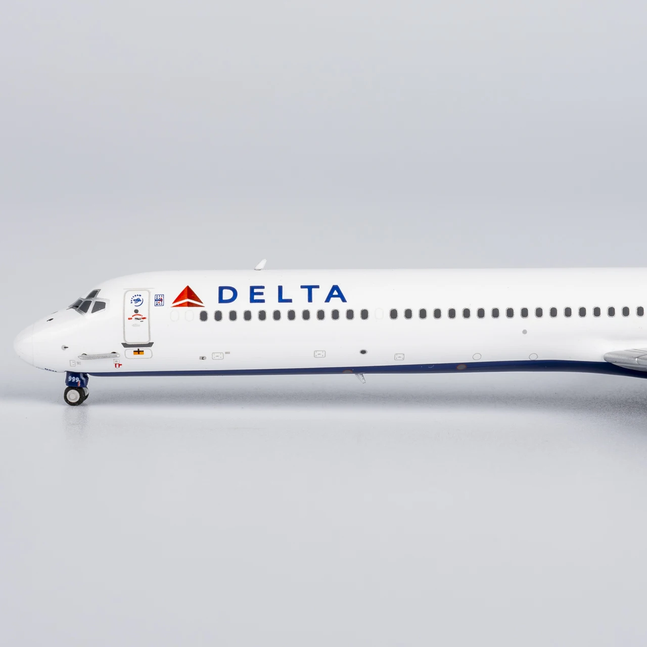 Фото Коллекционный самолет из сплава, модель NG, 1:400, воздушные линии Delta, «SkyTeam», MCDONNELL Douglas MD-8, литая под давлением модель самолета N999DN №5