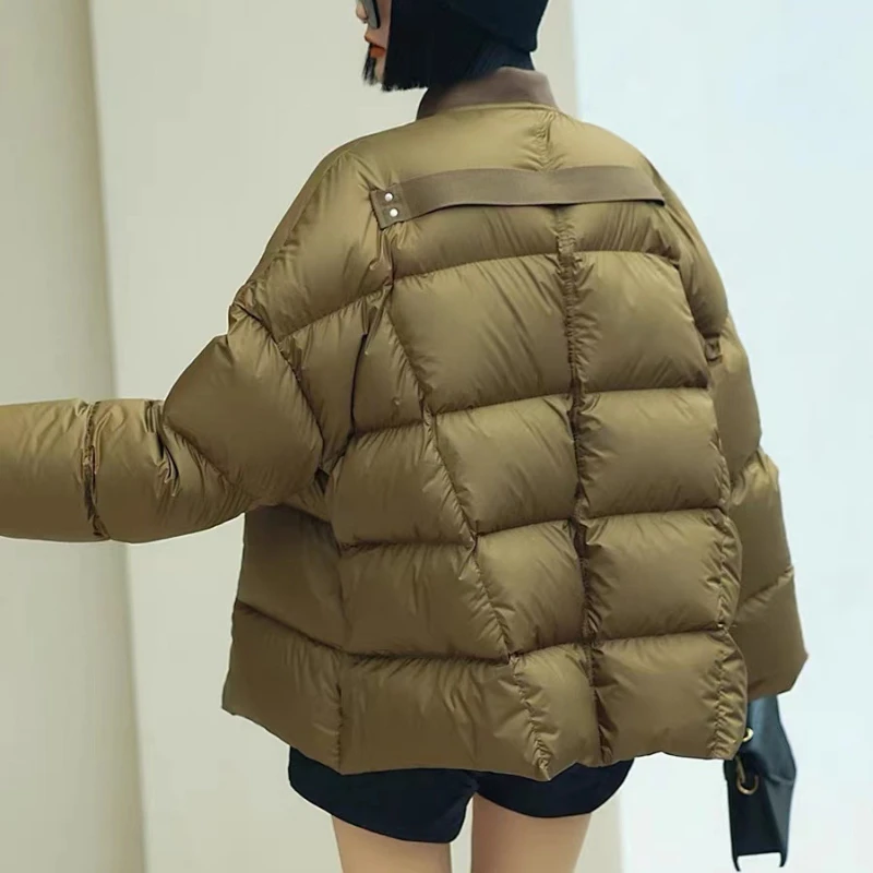 Рисунок 3 - Женский пуховик с воротником-стойкой