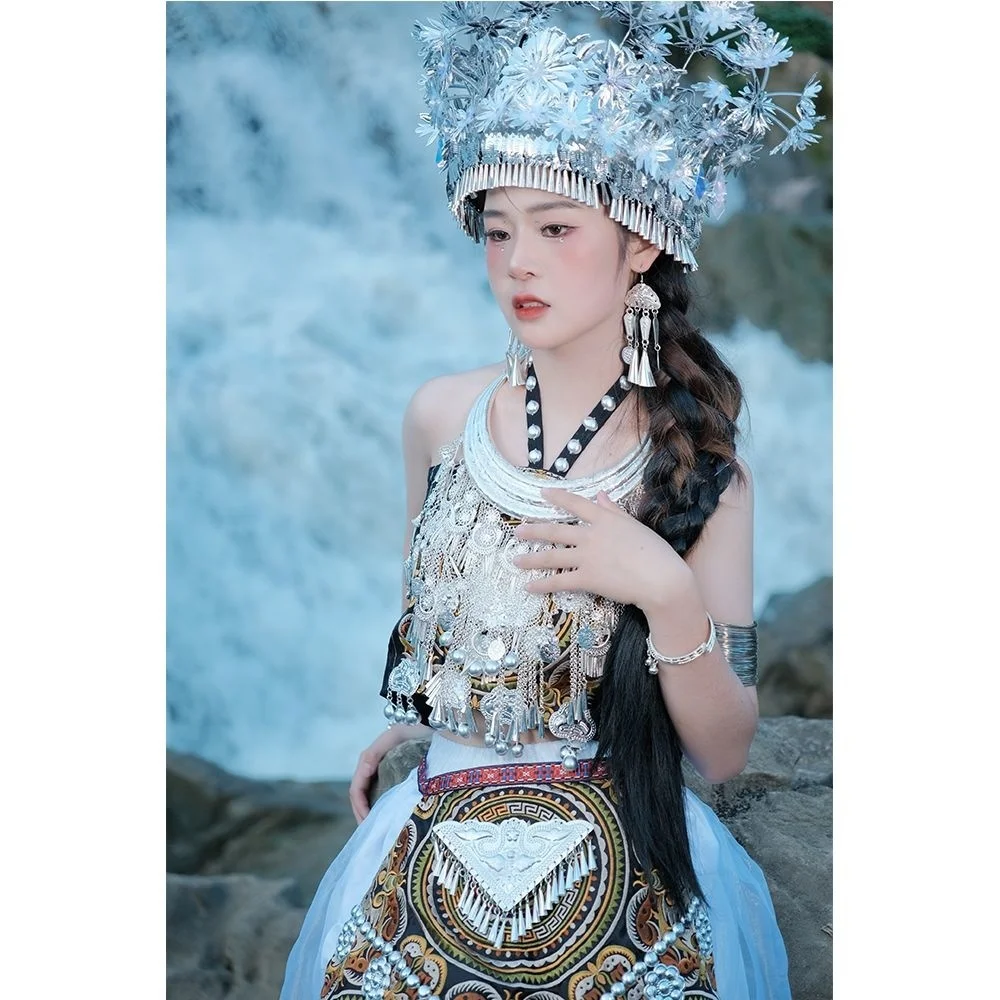 

Новая белая Улучшенная супер иммортная одежда Miao с вышивкой этнических меньшинств стильная одежда для путешествий