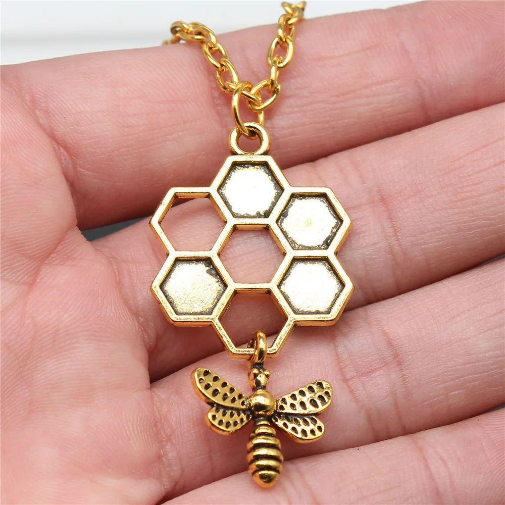 

Fashion 3 Colors 46x25mm Honey Bee Pendant Necklace For Women Men Punk Hiphop Long Chain Necklace Jewelry Accessories