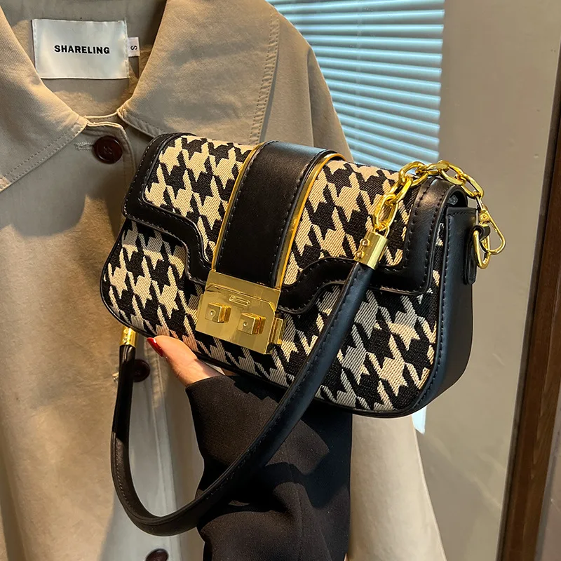 New Luxury Designer Checked Fashionable High Quality Cross Body Shoulder Armpit Small Square Lady Fashionable Purses And Handbag