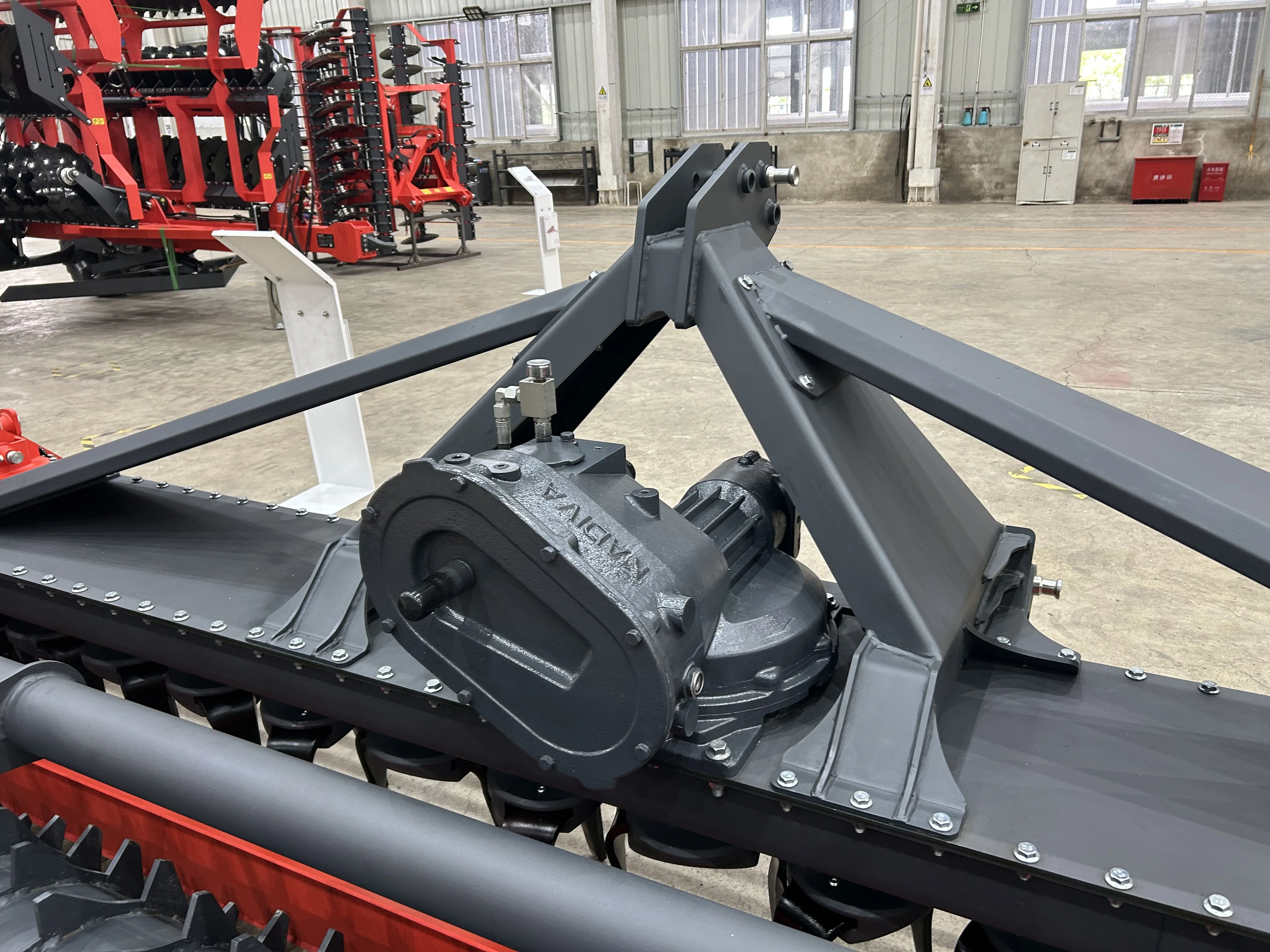 Фермерская грунтовая отжимная установка вращающаяся борона с приводом мощная