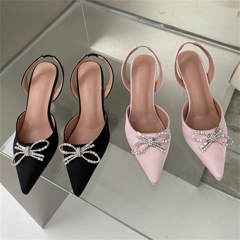 

Женские туфли на шпильке 9 см, синие шелковые мюли с ремешком на пятке и заостренным носком, блестящие туфли с бантом и кристаллами, Роскошны...