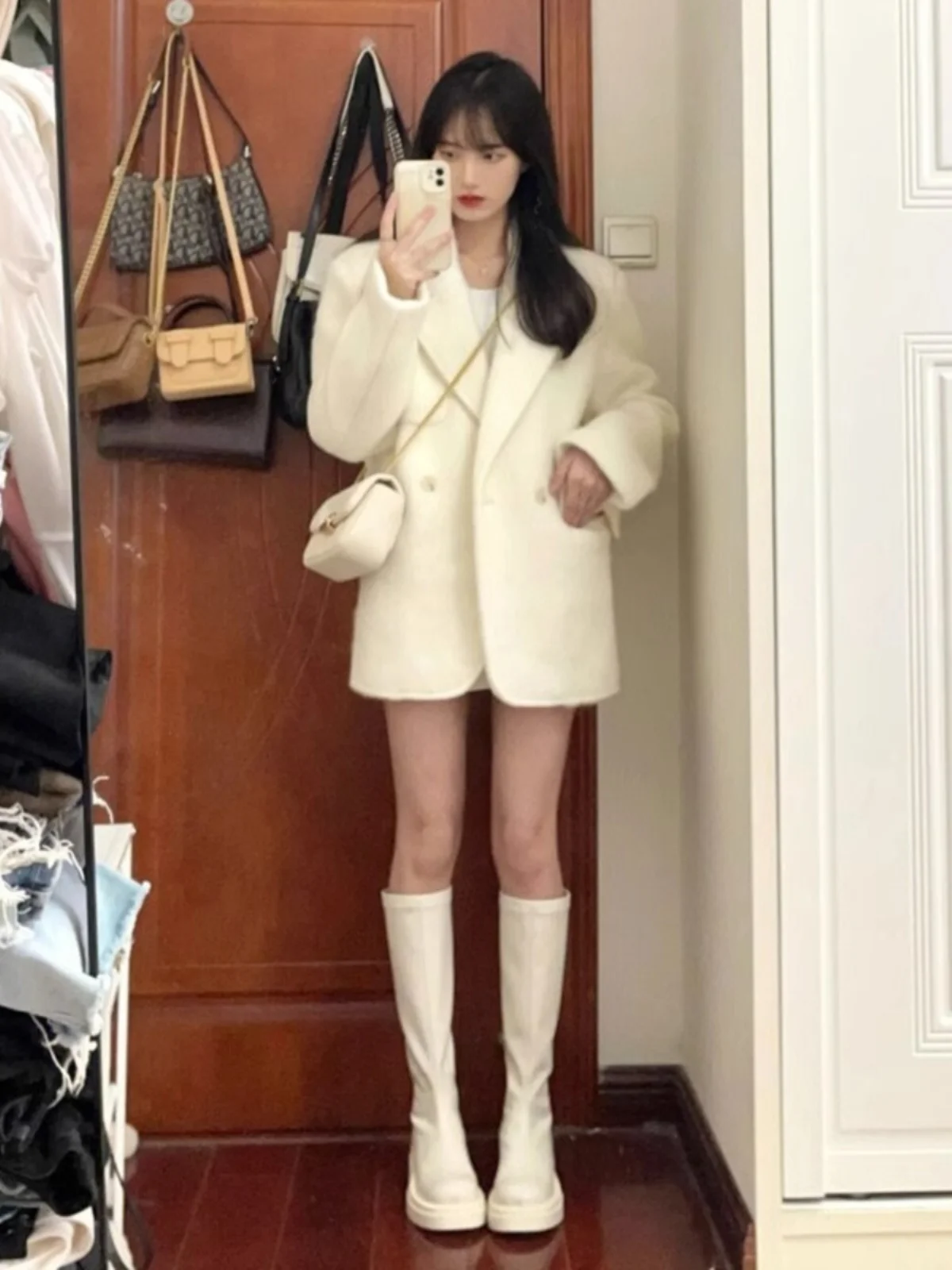 Белое короткое шерстяное пальто женская шерстяная куртка осень и зима 2024 новая