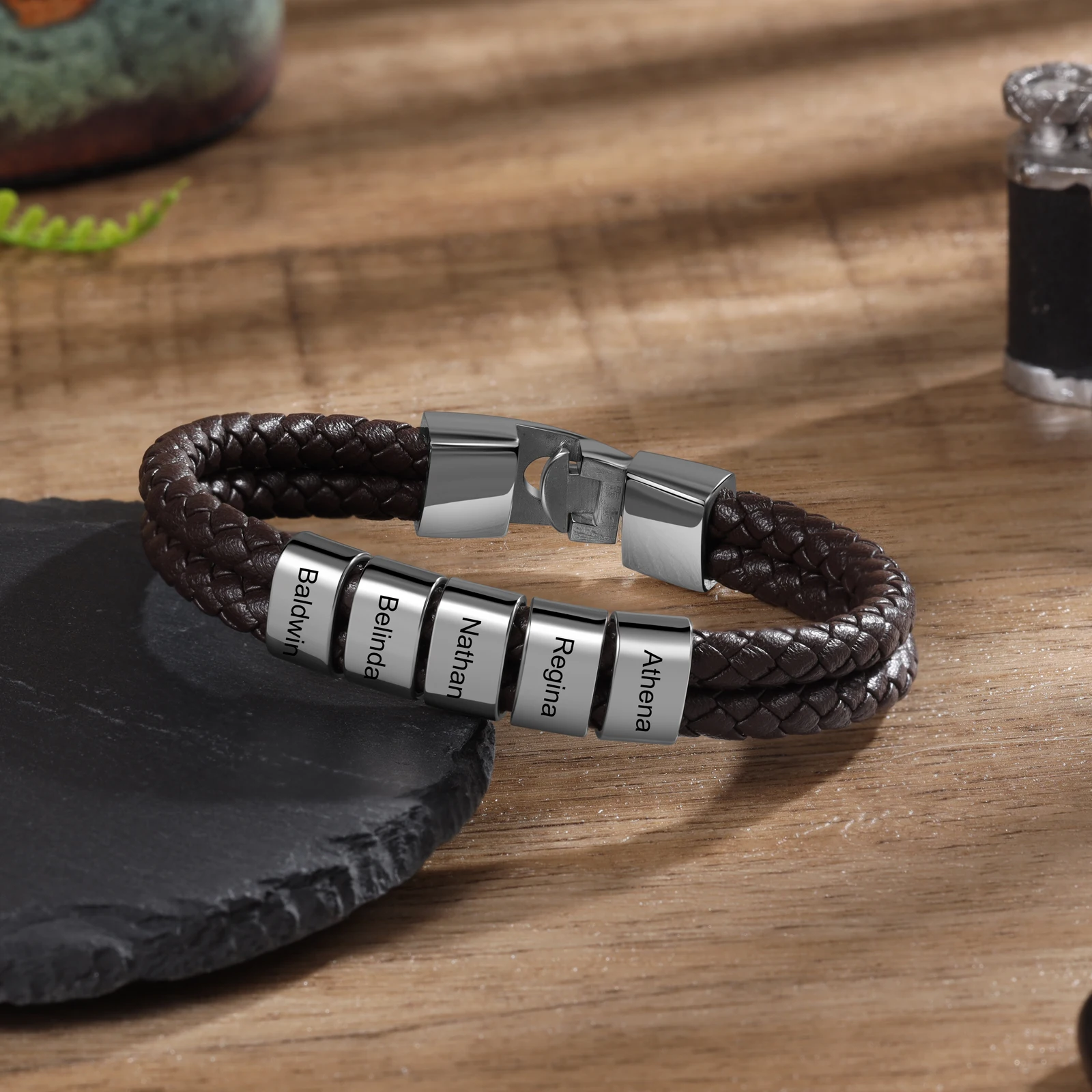 Фото Мужские браслеты с гравировкой имени и бусинами на заказ, персонализированный семейный коричневый кожаный браслет, новогодний подарок отцу/парню №3