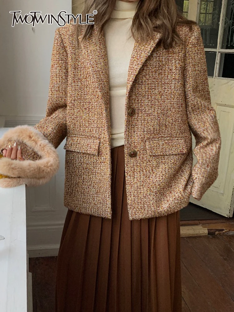 

Женский свободный Блейзер TWOTWINSTYLE, повседневный однобортный Блейзер составного кроя с английским воротником и длинными рукавами