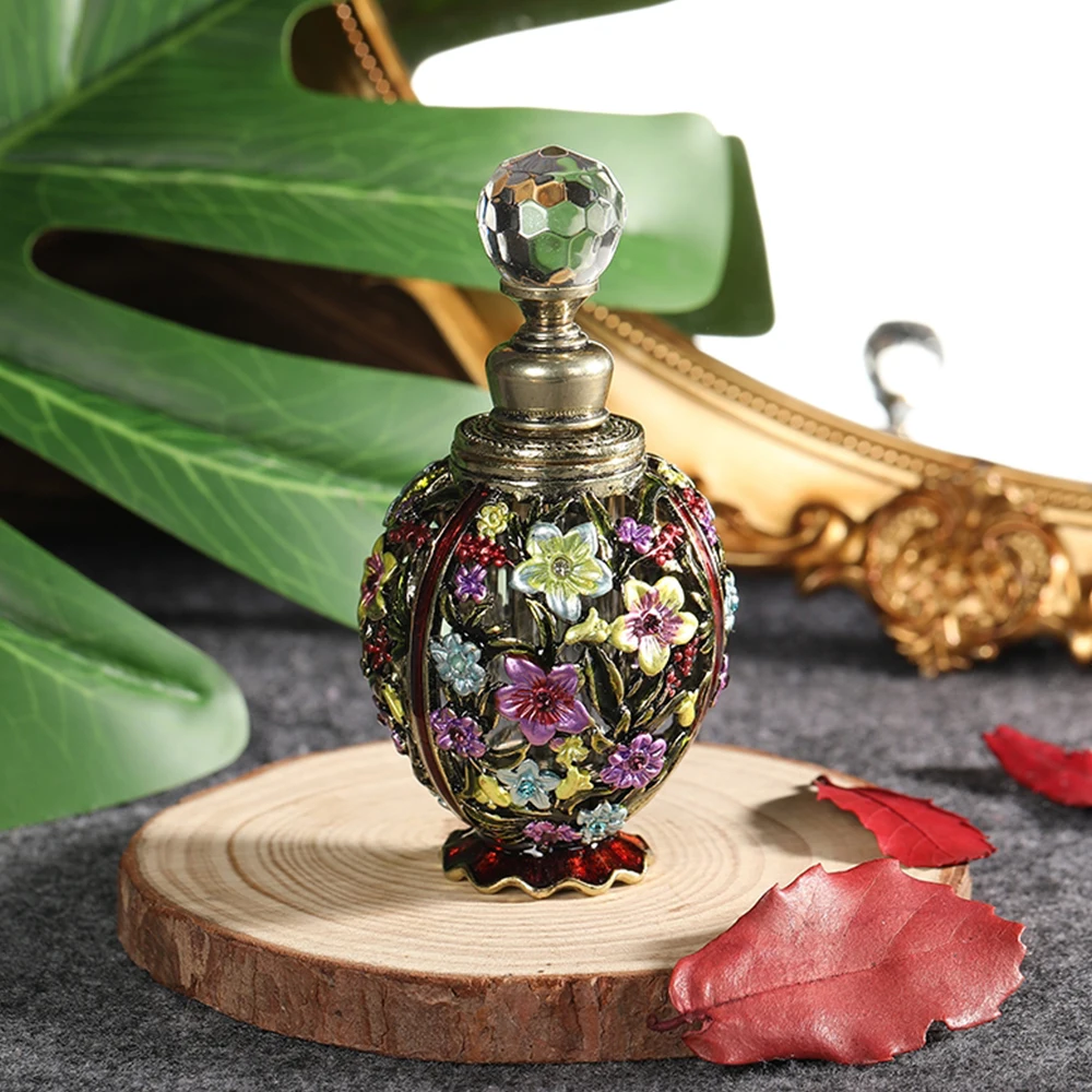 

1pc Enamel Painted Perfume Bottle 10ml Empty Vintage European Court Style Flower Pattern Hollow-out Refillable Crystal Cap Gift