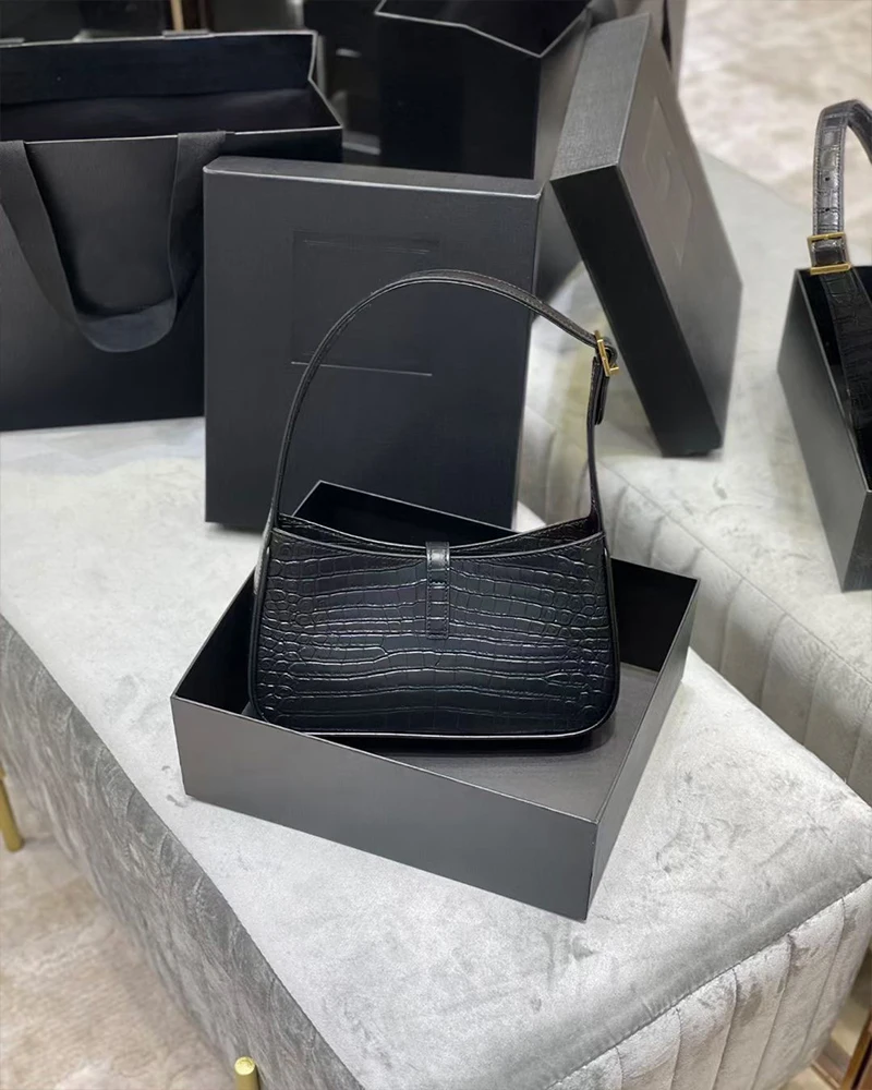 2022 classic luxury women's bag one-shoulder handbag brand fashion cowhide designer bag of good quality women's bag 3 2022 classic luxury women's bag one-shoulder handbag brand fashion cowhide designer bag of good quality women's bag 3