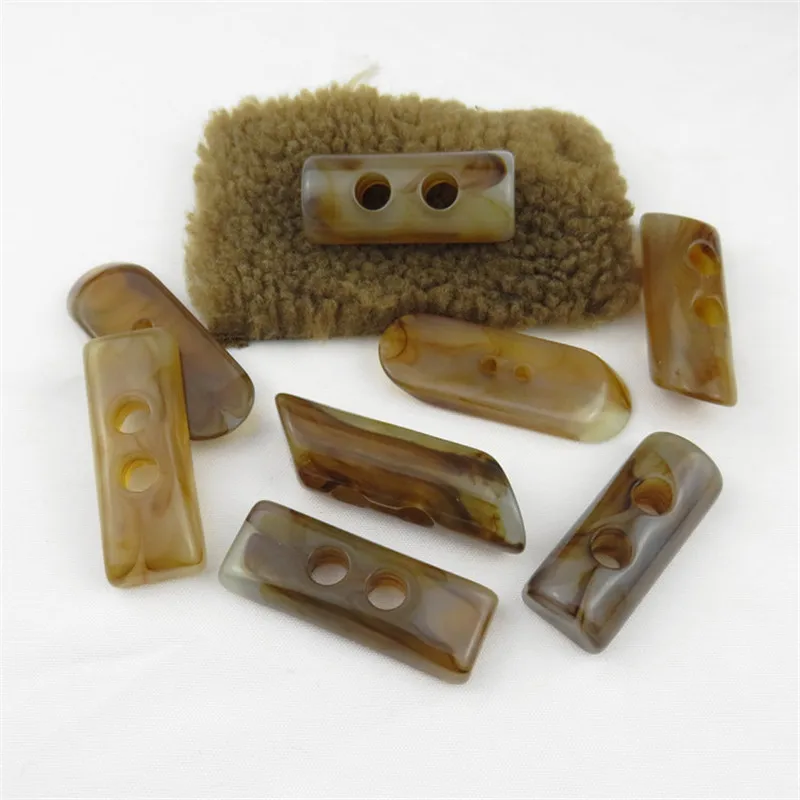 1 Pcs Resin Horn Toggle Buttons 2 Holes Imitation Jade Irregular Buckle Garment Sewing Accessories Duffle Coat Overcoat Fastener | Дом и сад