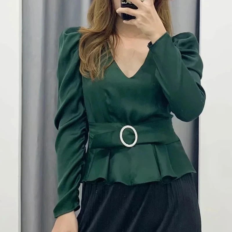 Женская атласная рубашка с V-образным вырезом и рукавами-фонариками S6676