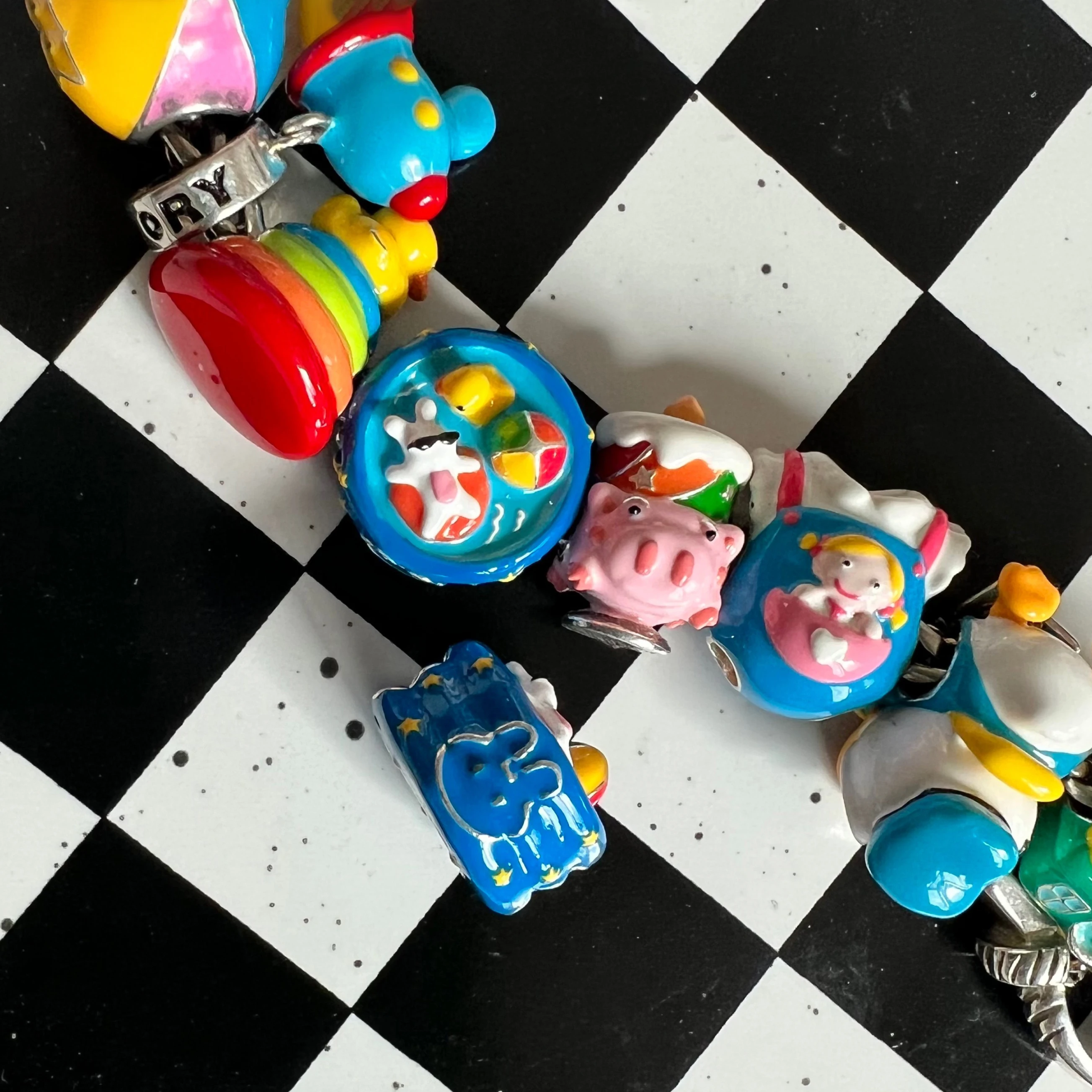 

Anime Cartoon Inflatable Swimming Pool Cute Duck Ball Floating Charm Bead Fit Pandora Bracelet Bangle European Jewelry Girl Gift