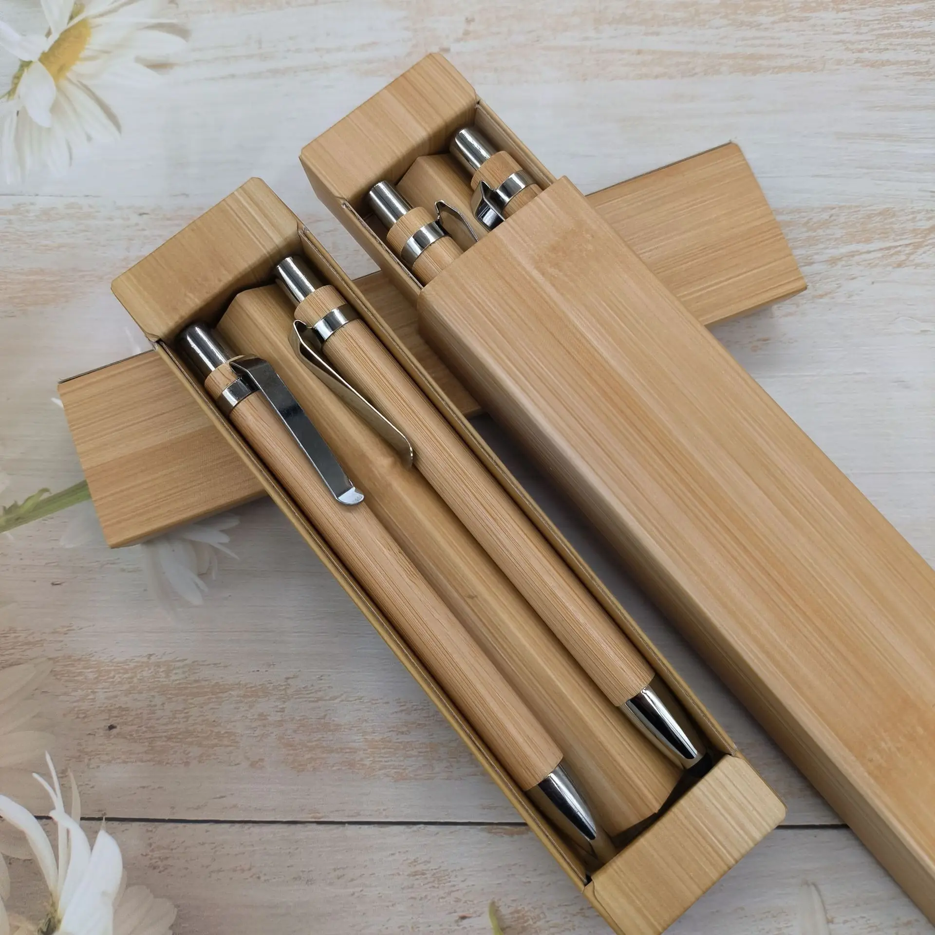 

Spot Bamboo Pen Set With Metal Hooks, Bamboo And Wood Pole Touch Heads, Ballpoint Pen Printing, Color Printing, Logo Advertising