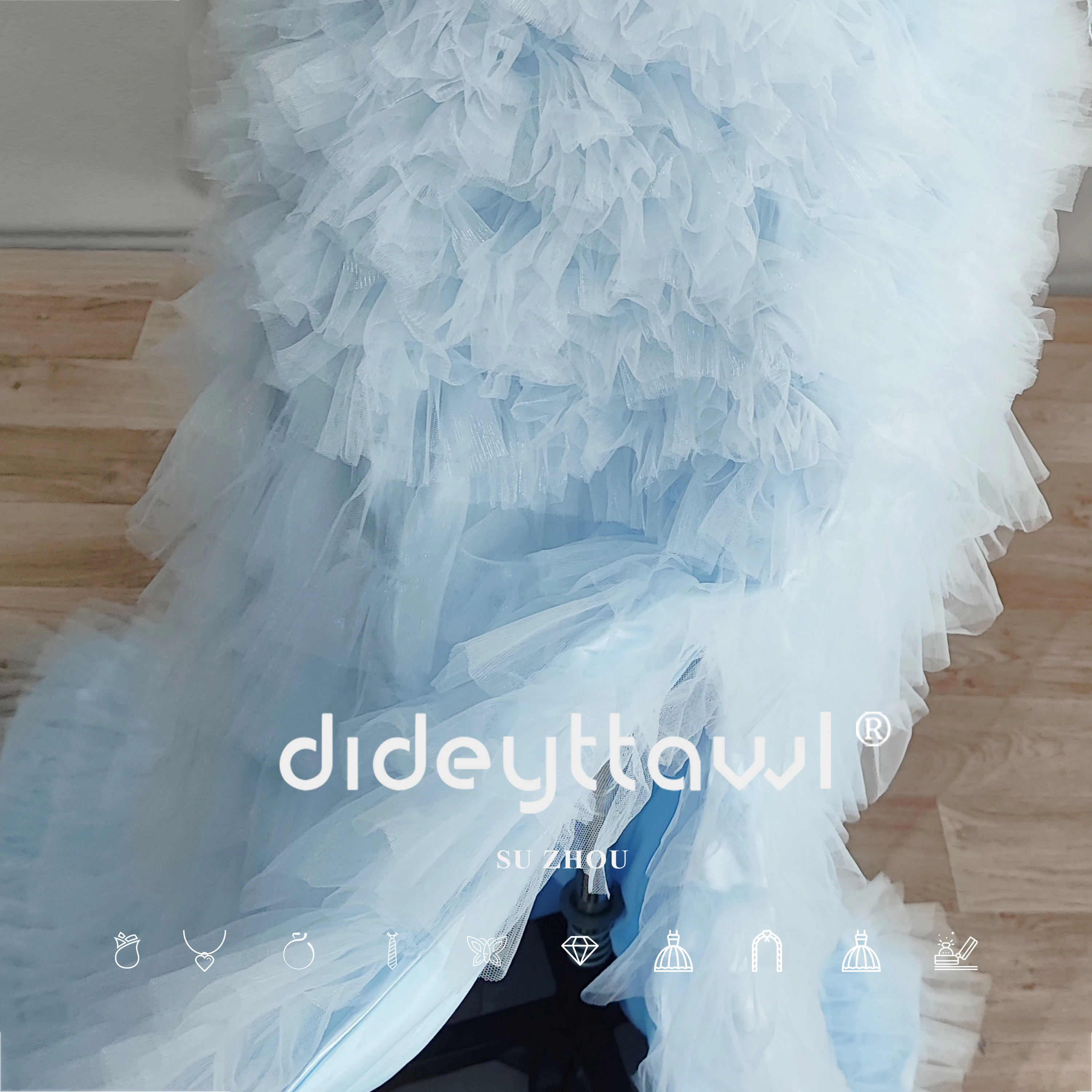 Рисунок 5 - Женское вечернее платье с открытыми плечами DIDEYTTAWL