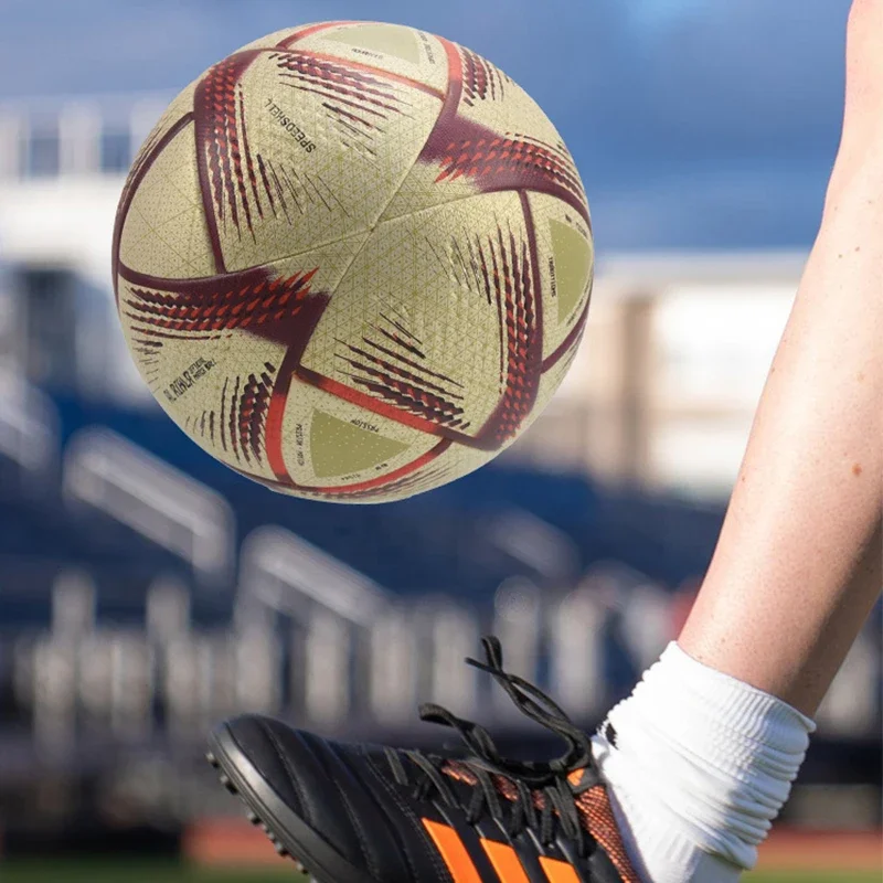 Профессиональный футбольный мяч размер 5 из золотистого полиуретана