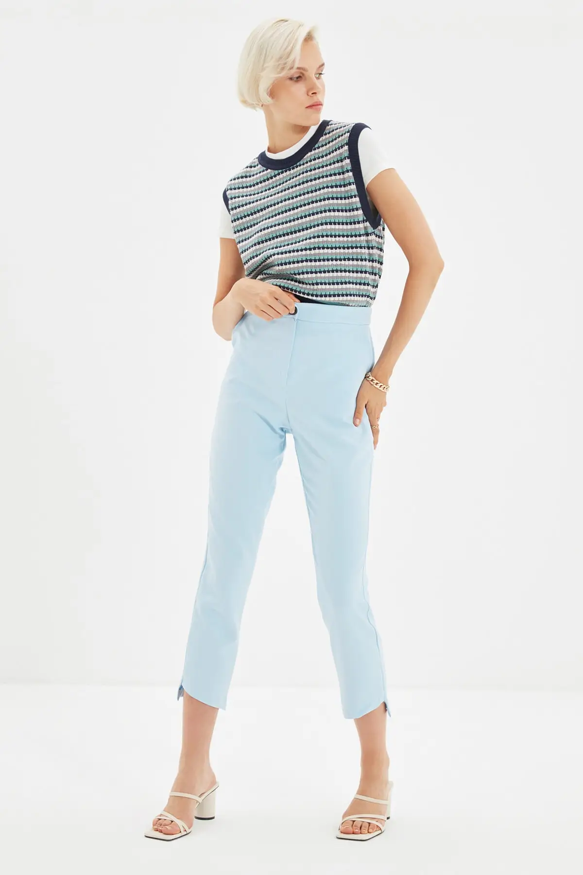 

Trendyol Trotting Detailed Pants TWOAW22PL0069