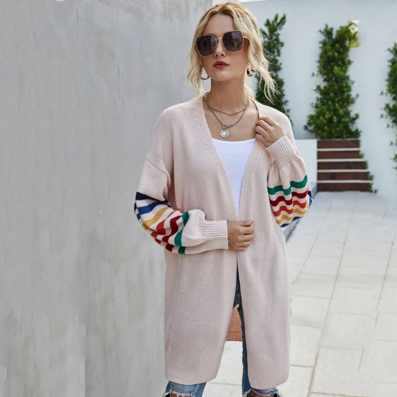 

Женский трикотажный кардиган с рукавами «летучая мышь»