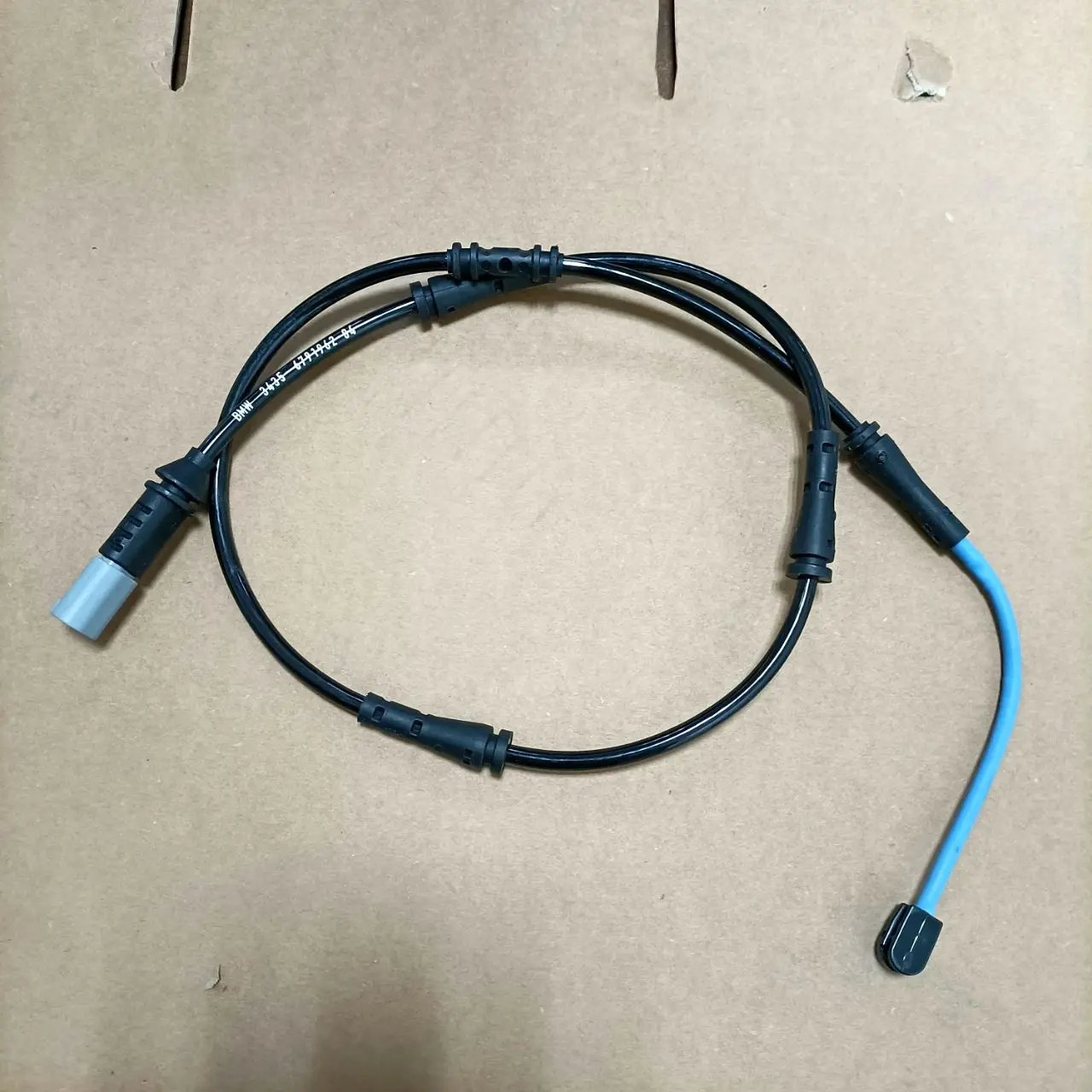 

Датчик износа тормозной колодки, задний F10 523I N52 F12b mw650I N63 F13 650X