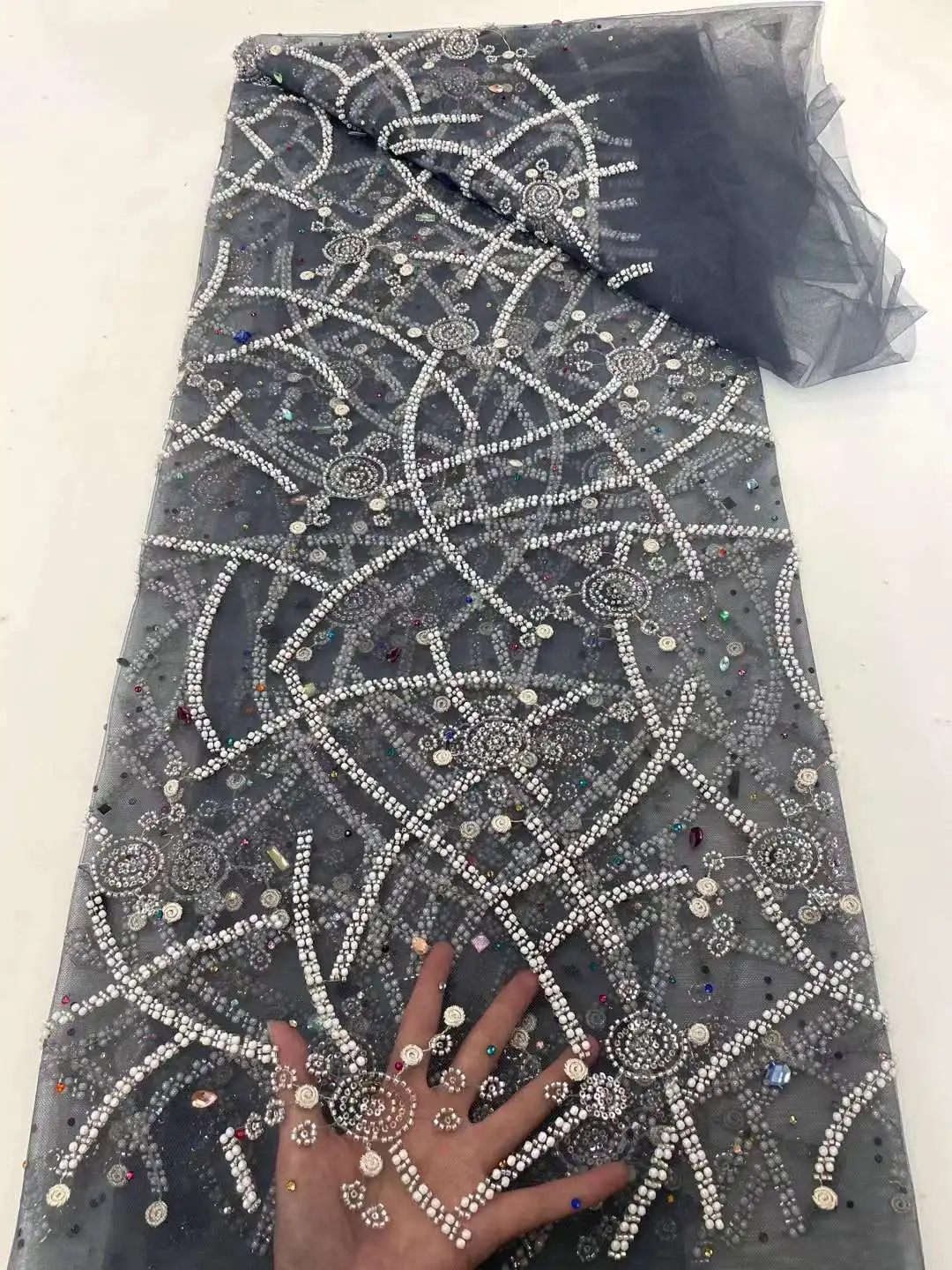 

Hot Sale High Quality African Beaded Lace Fabric French Groom Sequins Lace Fabric Luxury Nigerian Tulle Lace Fabric Material