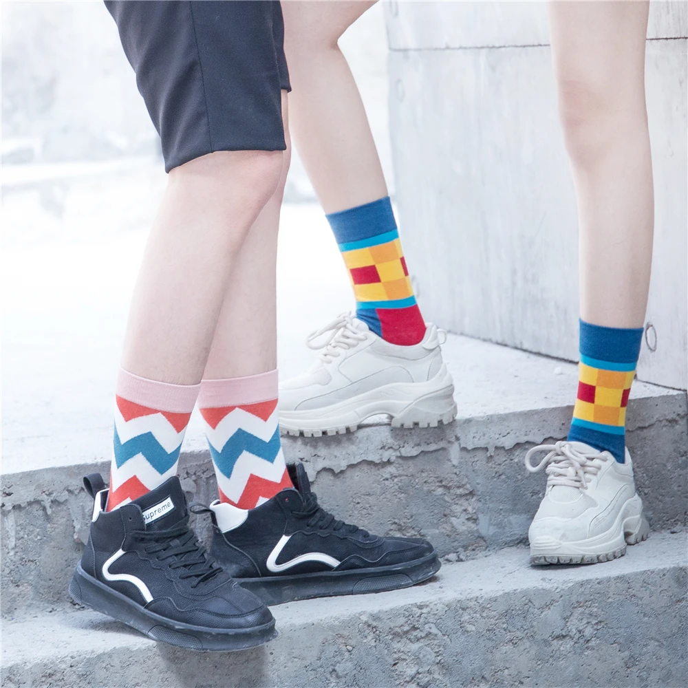 Мужские деловые носки в британском стиле с героями мультфильмов геометрические