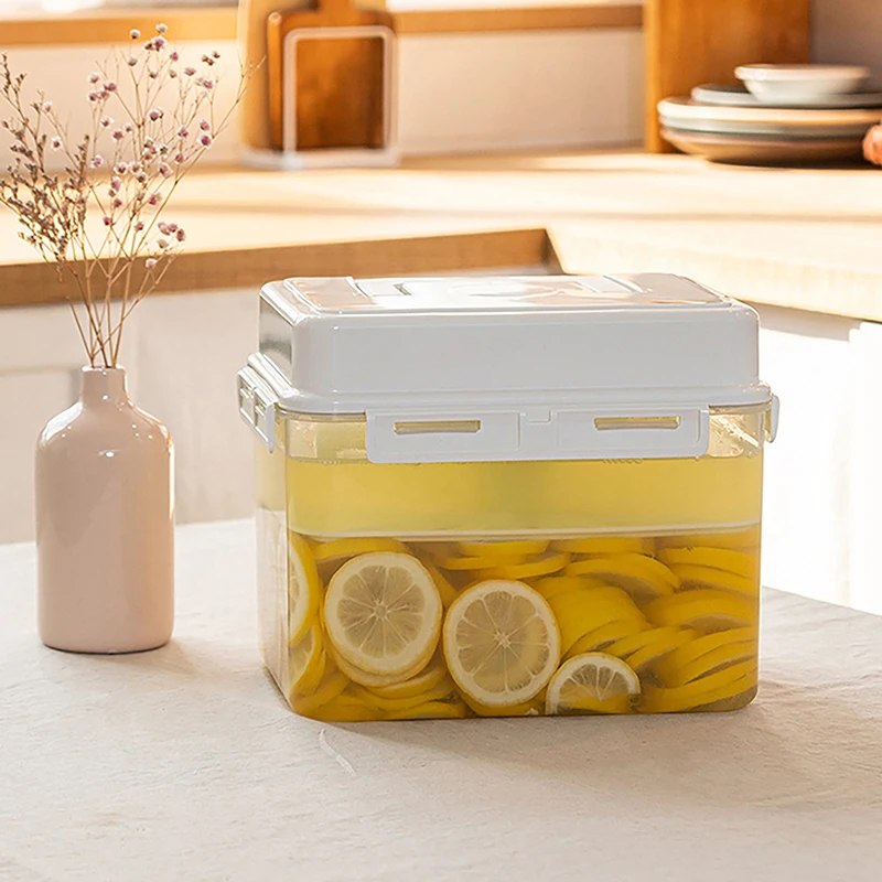 Герметичный контейнер для хранения пищевых сосудов L