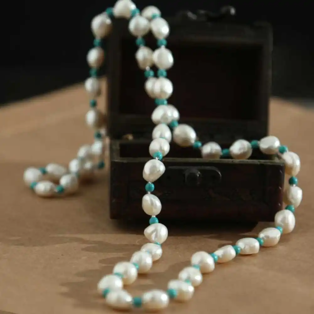 Непальское ожерелье в богемном стиле красное бриллиантовое до ключиц природный