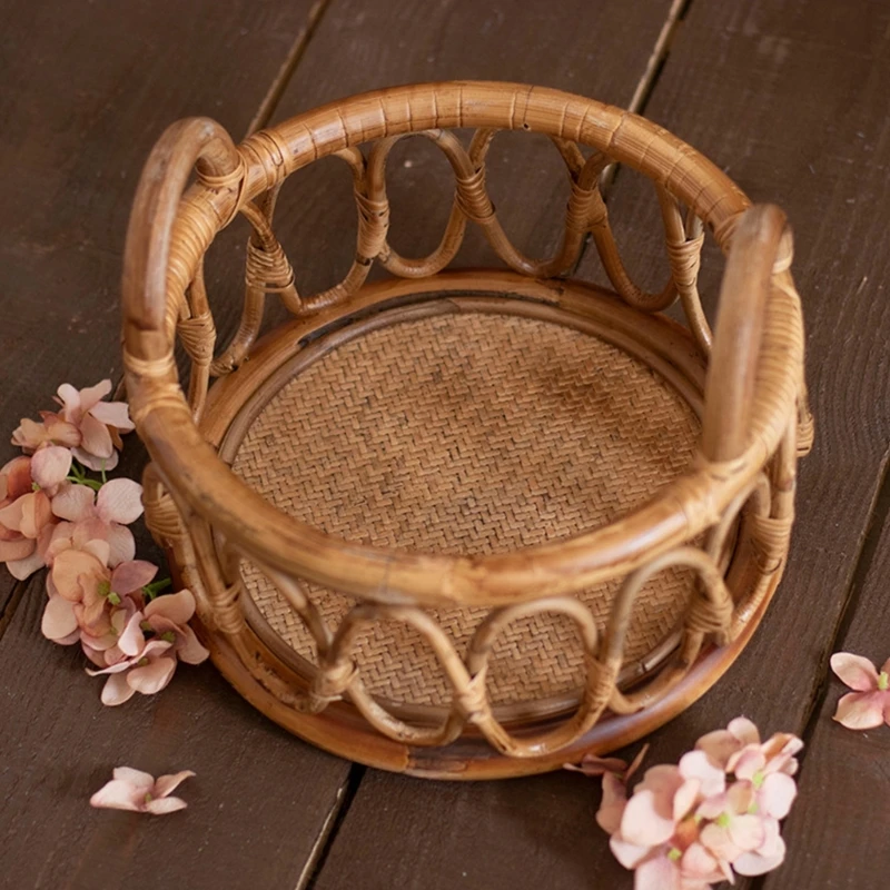 

Vintage Rattan Basket Chair Baby Bed Photography Props for Newborns Boys Girls