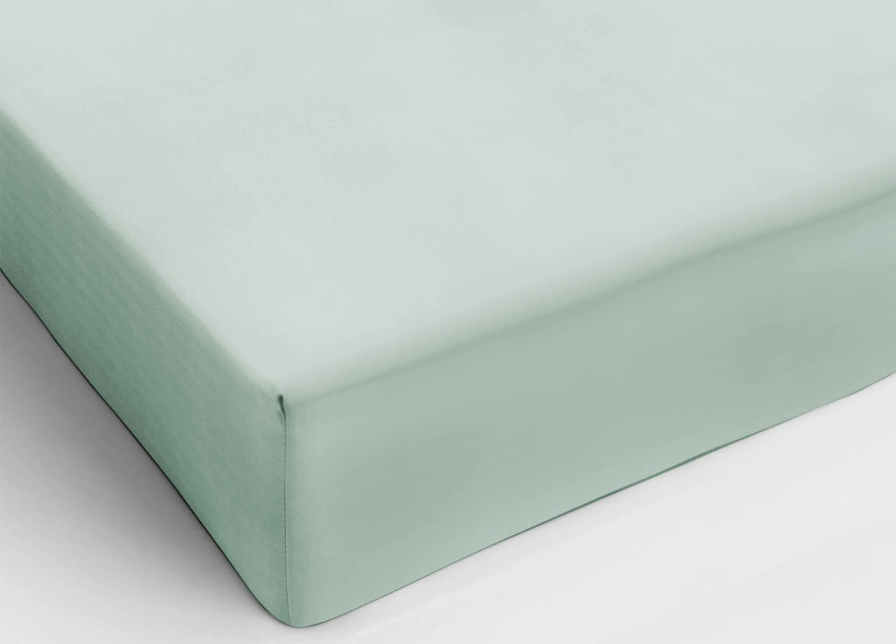 Трикотажный наматрасник на резинке. Простынь двала икеа. Зеленые простыни. Dvala простынь икеа. Простыня на резинке трикотажная мерцана мерцана.