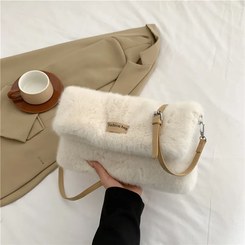 

Fashion Plush Ladies Handbags Large Capaicty Bucket Sling Bags Messenger Bags Girls Satchels New Faux Fur Women's Shoulder Bag