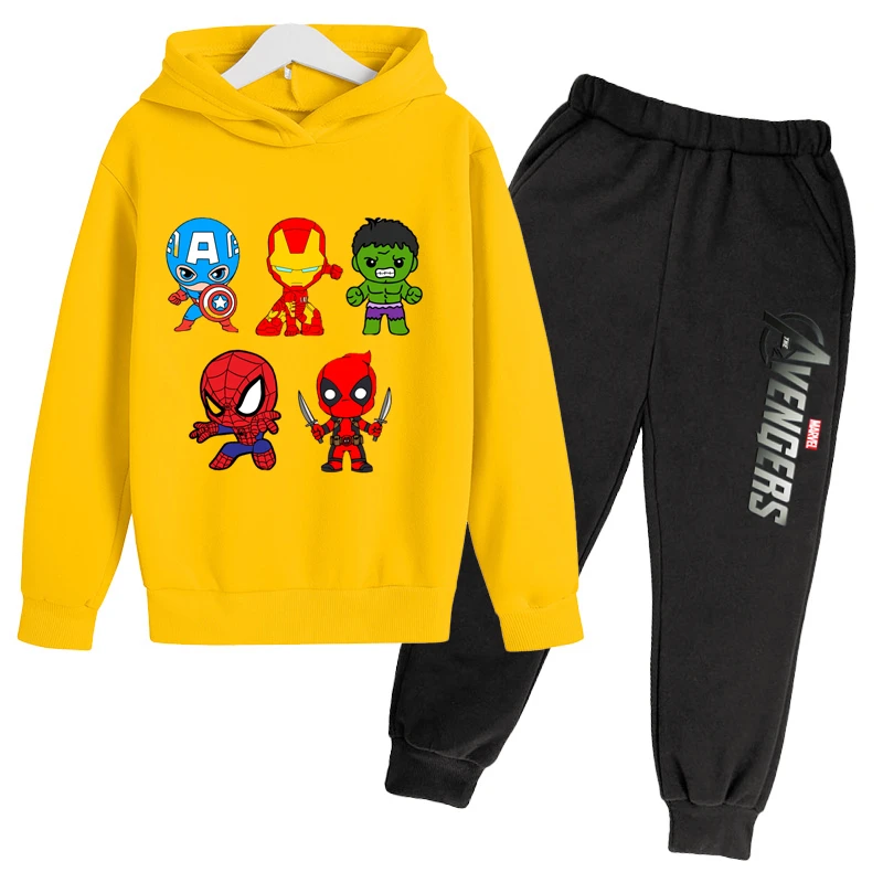 

Детский свитер с капюшоном и принтом «Супергерои»