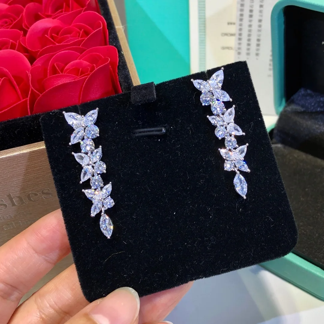 

S925 Sterling silver earrings Korean temperament ear jewelry luxury jewelry gifts friends Christmas gifts